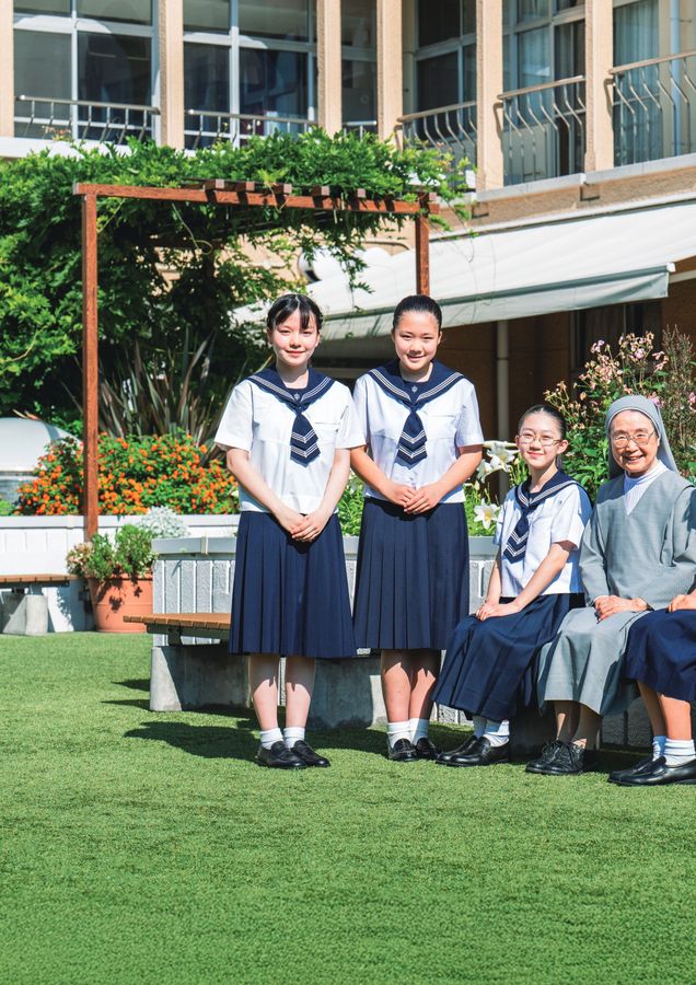 白百合学園中学高等学校2027学校案内